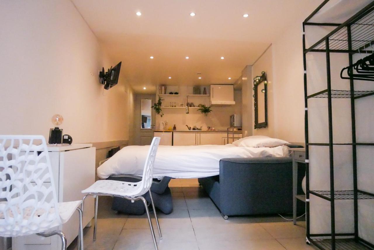 Le Studio - La Roquebrussanne Apartment Exterior photo